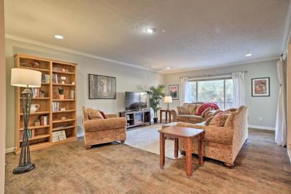 Bright Gold Country Home Pool Deck and Hot Tub! - image 11