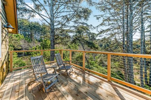 Yaquina Lighthouse View Beach Home - image 5