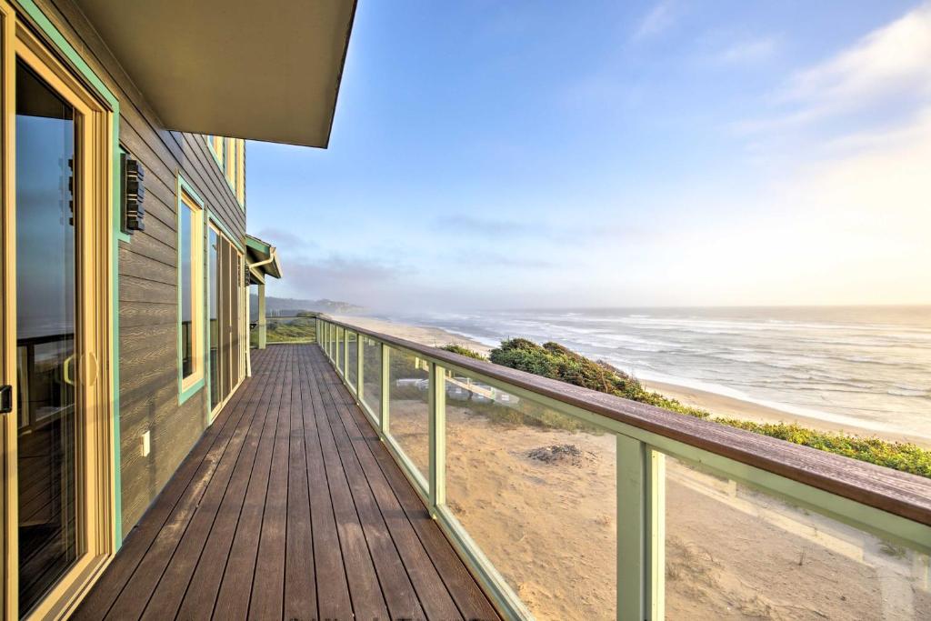 Oceanfront Home with Hot Tub and Sauna 8 Mi to Newport - main image