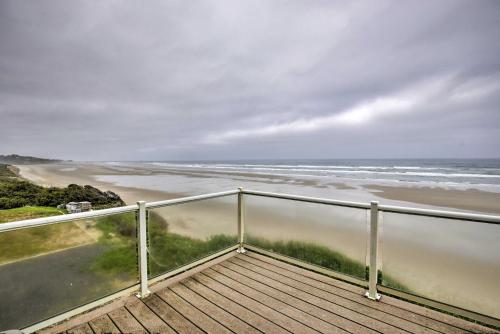 Oceanfront South Beach Home with Hot Tub and Sauna - image 3