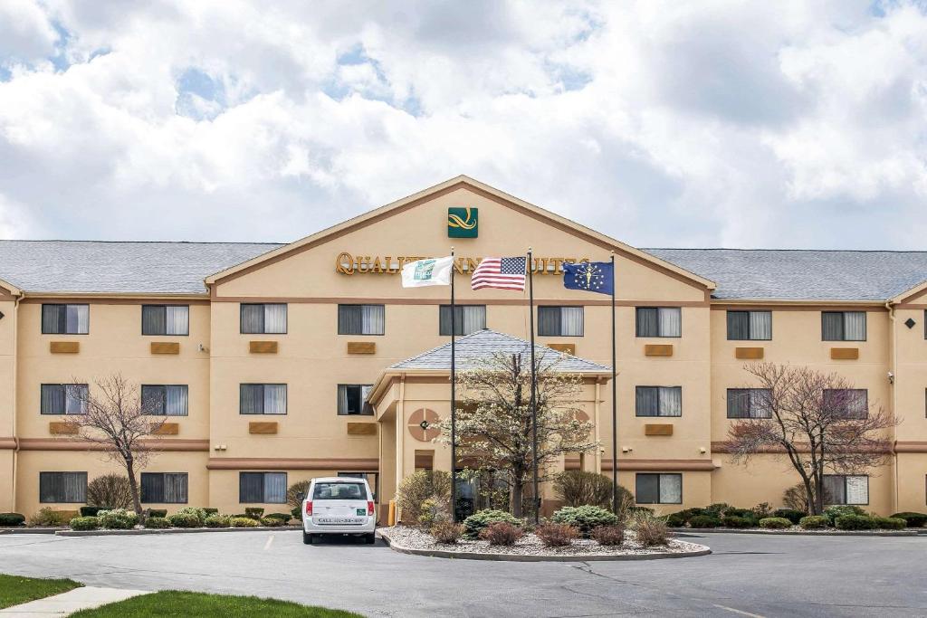 Quality Inn & Suites South Bend Airport - main image