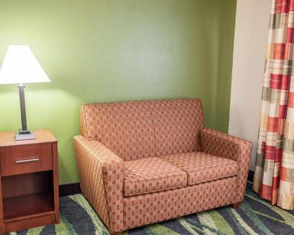 Quality Inn & Suites South Bend Airport - image 3