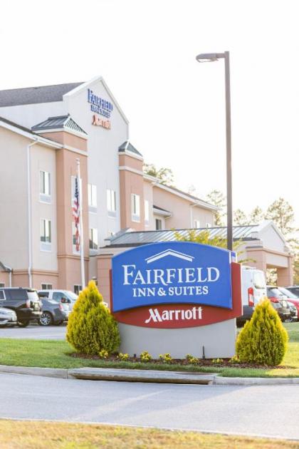 Fairfield Inn and Suites by Marriott South Boston - image 1