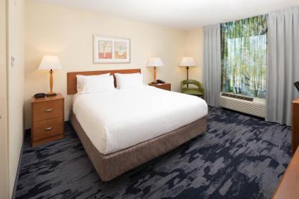 Fairfield Inn and Suites by Marriott South Boston - image 9