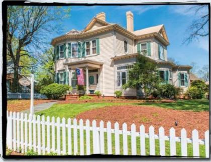 Charles Bass House Bed & Breakfast - image 9