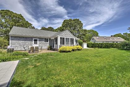 Quaint Cape Cod Retreat 4 Mi to Corporation Beach - image 8