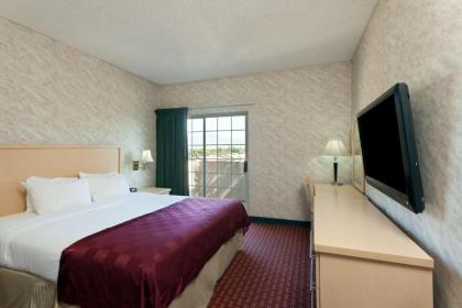 Ramada by Wyndham South El Monte - image 13