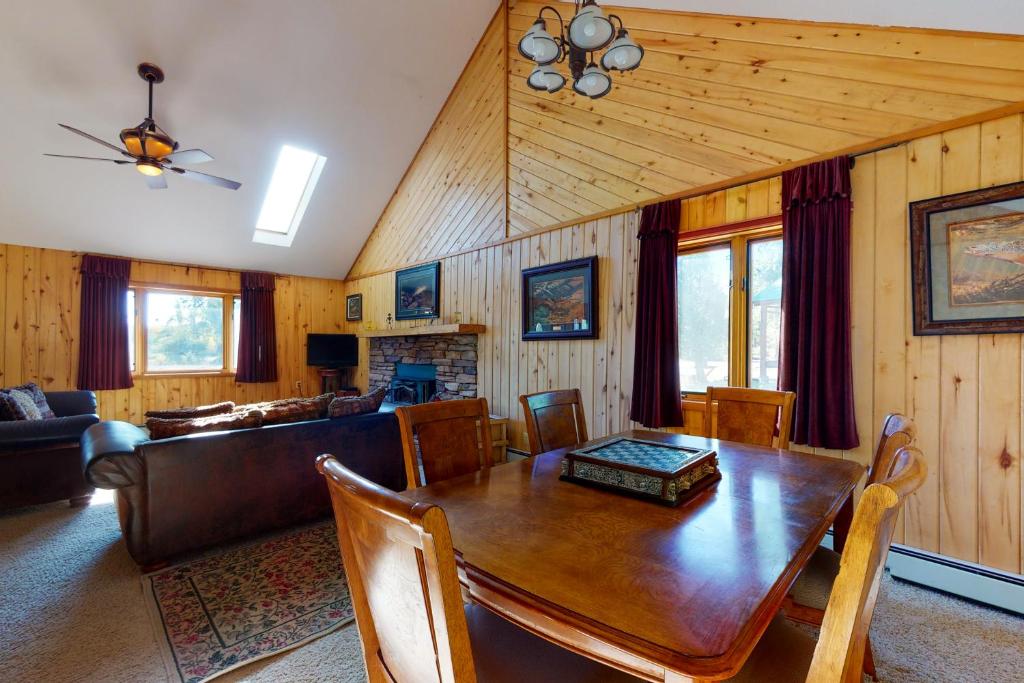 Cutthroat Lodge - image 4