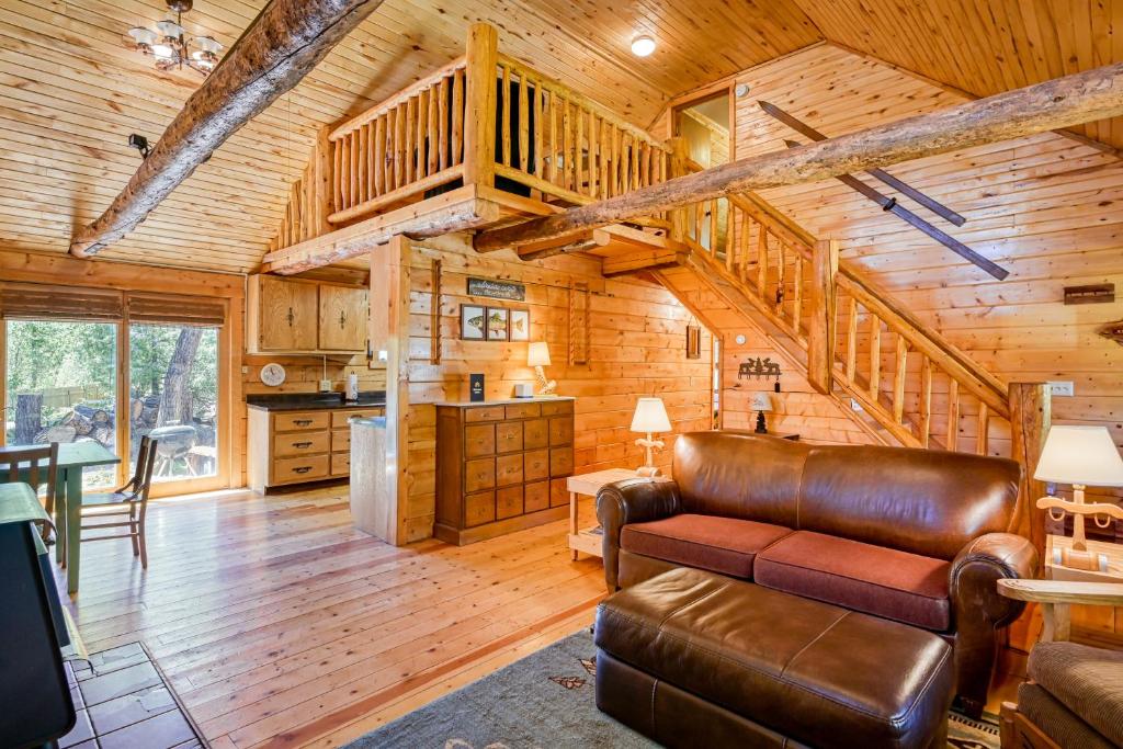 Arapahoe Adventure Cabin - image 3