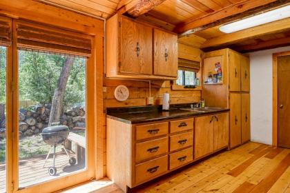 Arapahoe Adventure Cabin - image 8