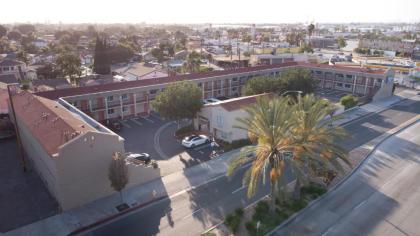 Rodeway Inn South Gate - Los Angeles South - image 11