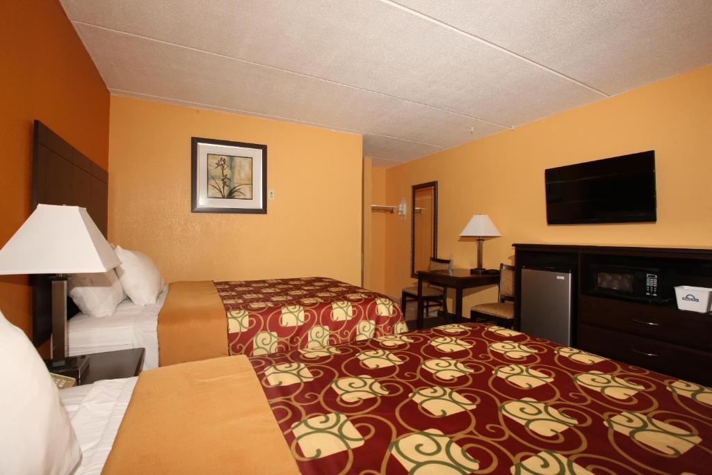 Budgetel Inn Glens Falls-Lake George - main image