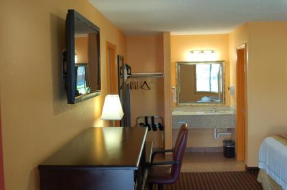 Budgetel Inn Glens Falls-Lake George - image 15