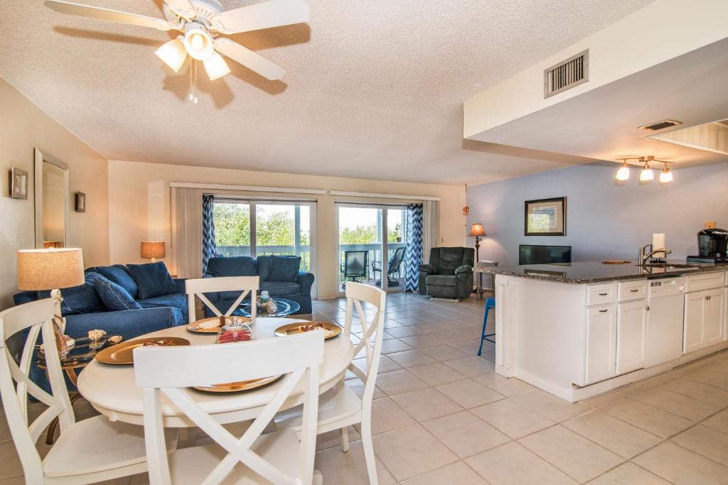 Intercoastal Beach Suite - image 4