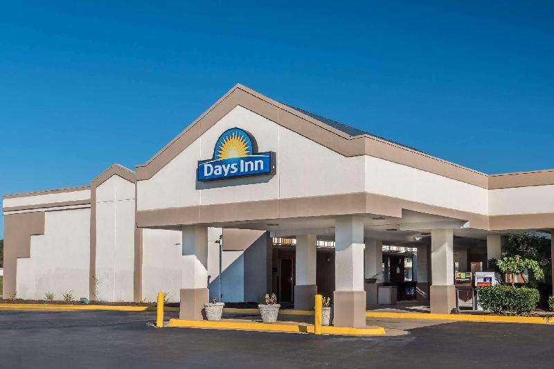 Days Inn by Wyndham South Hill - main image