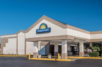 Days Inn by Wyndham South Hill - image 13