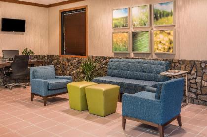 Days Inn by Wyndham South Hill - image 3