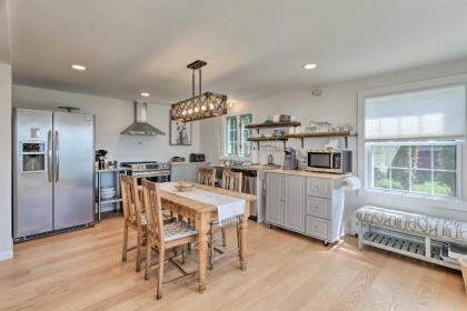 Home on Greenhill Pond with Panoramic Views and 3 Decks - image 13