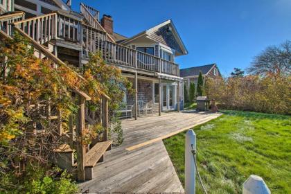 Home on Greenhill Pond with Panoramic Views and 3 Decks - image 9