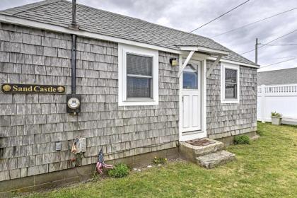 Peaceful Cottage with Grill - Steps to Matunuck Beach - image 9