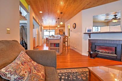 Lake Tahoe Mountain Condo Less Than 2 Mi to Nevada Beach! - image 3