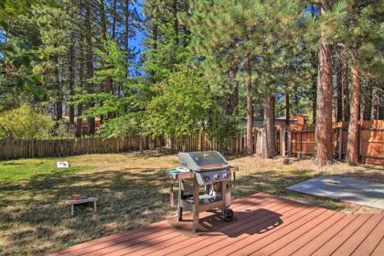 Pet-Friendly Home 2Mi to Heavenly S Tahoe Beaches - image 7