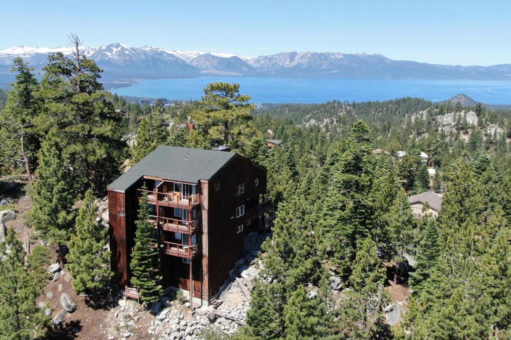 Lakescape by Lake Tahoe Accommodations - main image