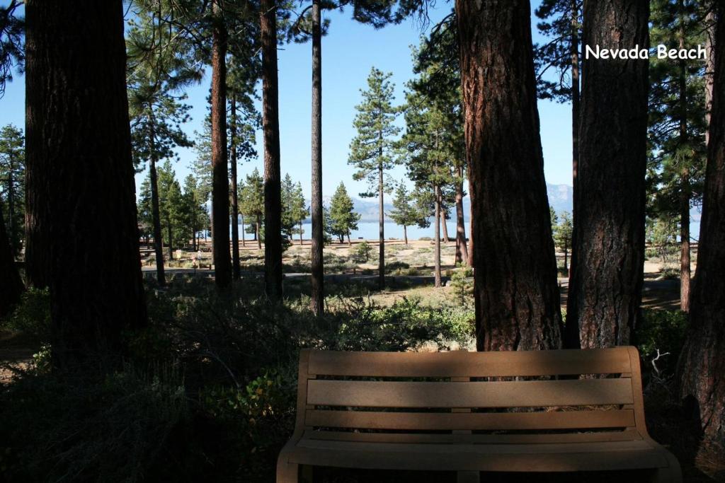 Lakescape by Lake Tahoe Accommodations - image 6