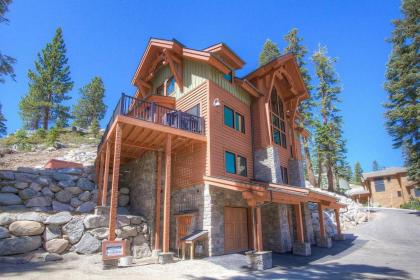 Stage Coach Run by Lake Tahoe Accommodations - image 8