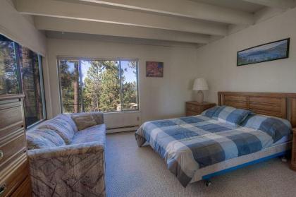 Village Pleasure by Lake Tahoe Accommodations - image 9