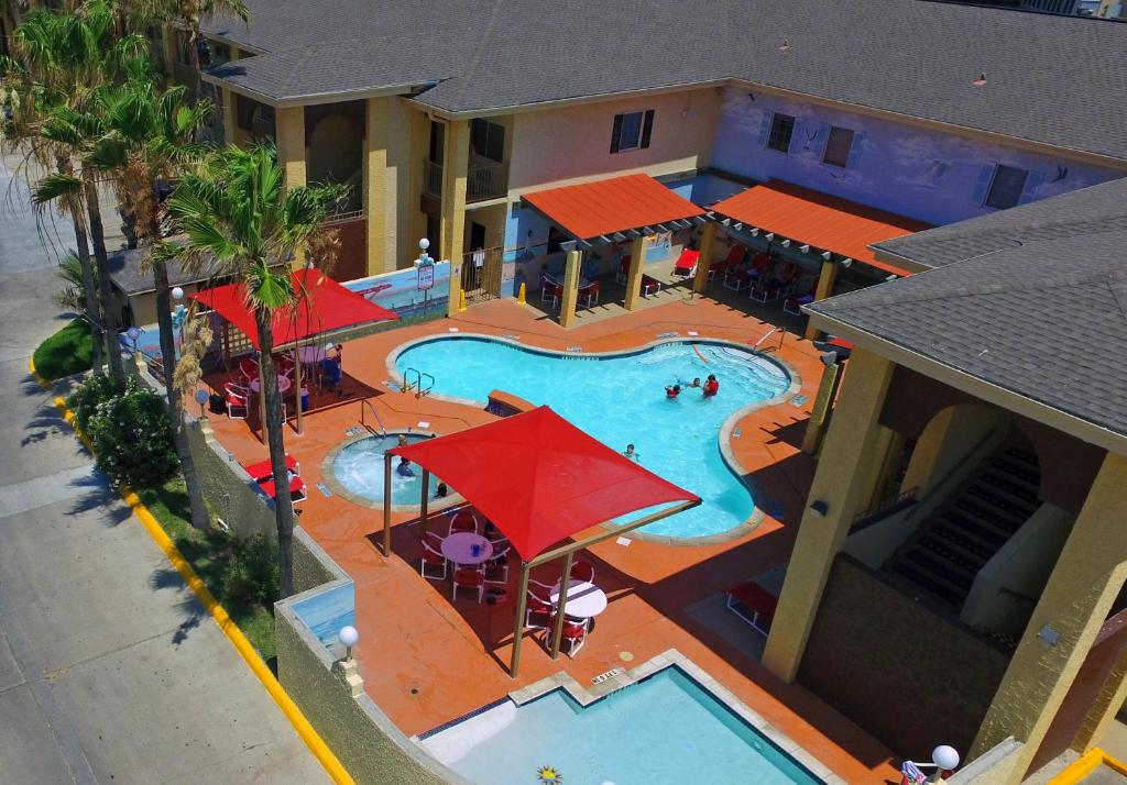 Ramada by Wyndham & Suites South Padre Island - image 2