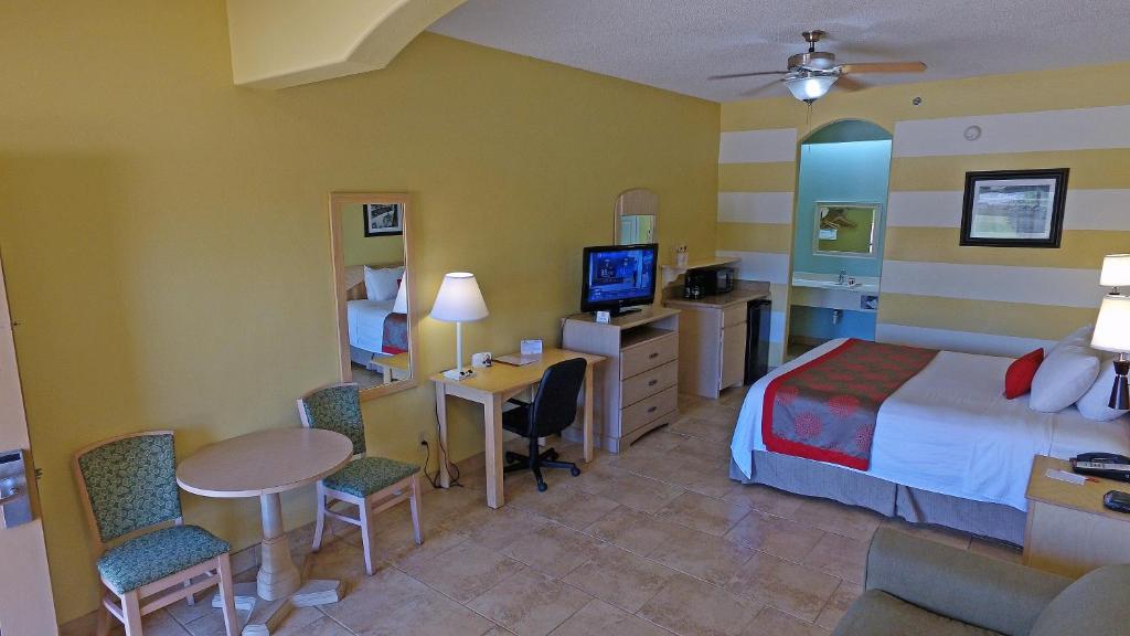 Ramada by Wyndham & Suites South Padre Island - image 5