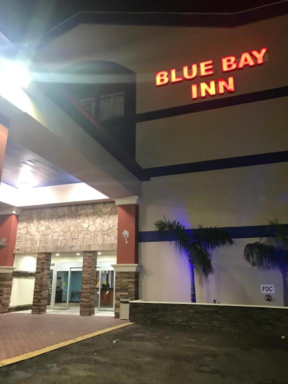 Blue Bay Inn and Suites - image 4