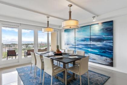 Breathtaking bayview condo 3BR beachfront resort. Solare tower 806