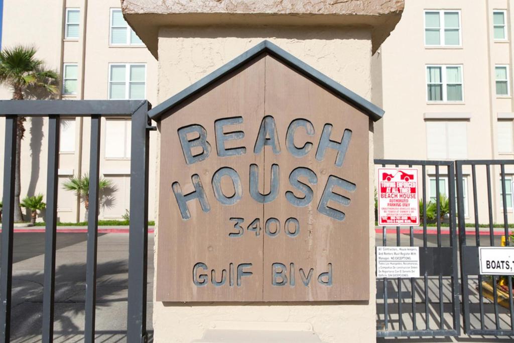 Beach House Condominiums by Padre Island Rentals - image 4