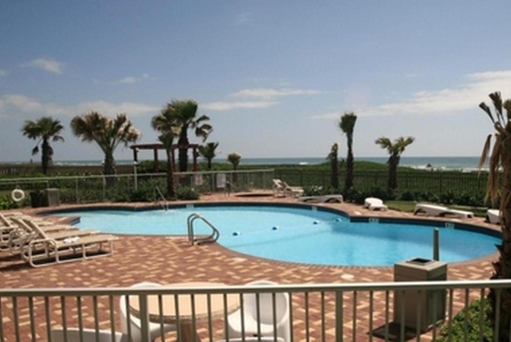 Aquarius Condominium by Padre Island Rentals - image 3