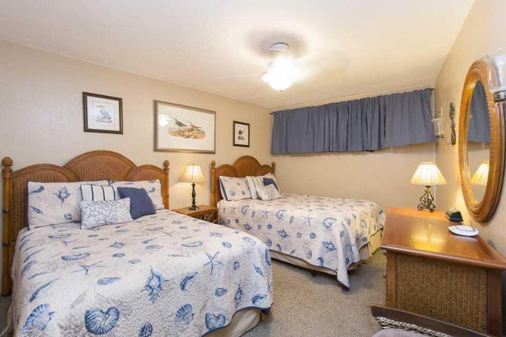 La International 206 by Padre Island Rentals - image 6