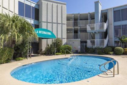 La International 206 by Padre Island Rentals - image 8