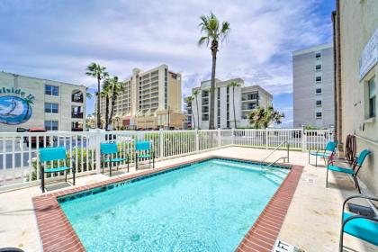 Luxe South Padre Condo with Pool Walk to Beach - image 3