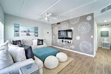 Luxe South Padre Condo with Pool Walk to Beach - image 4