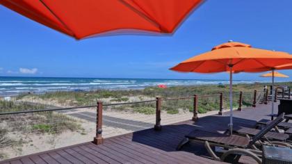 Amazing beachfront condo! enjoy with great views of beach and pool from balcony - image 3