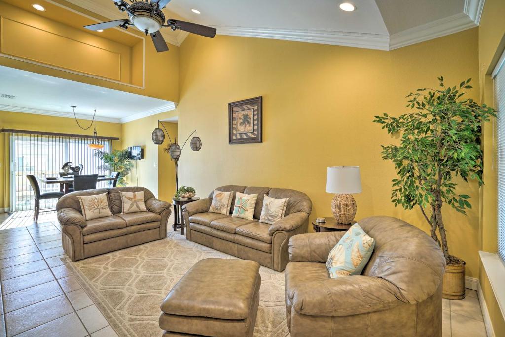 Coastal Condo with Pool in South Padre Island! - main image