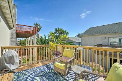 Coastal Condo with Pool in South Padre Island! - image 3