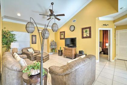 Coastal Condo with Pool in South Padre Island! - image 5