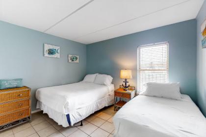 Beachview Condo #312 - image 16