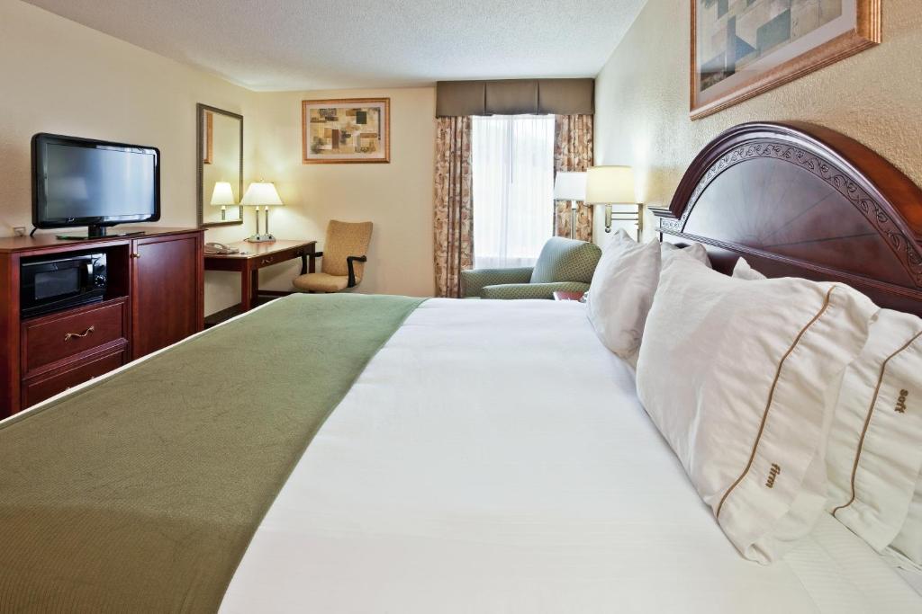 Holiday Inn Express Hotel & Suites Kimball an IHG Hotel - image 3