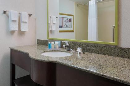 Hampton Inn South Plainfield-Piscataway - image 6