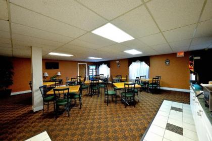 Ambassador Inn and Suites - image 3