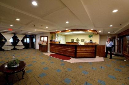 Ambassador Inn and Suites - image 6