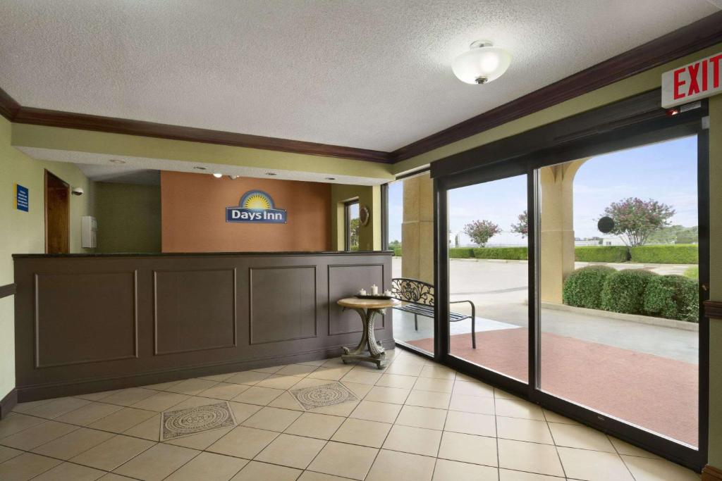 Days Inn by Wyndham Southaven MS - image 5